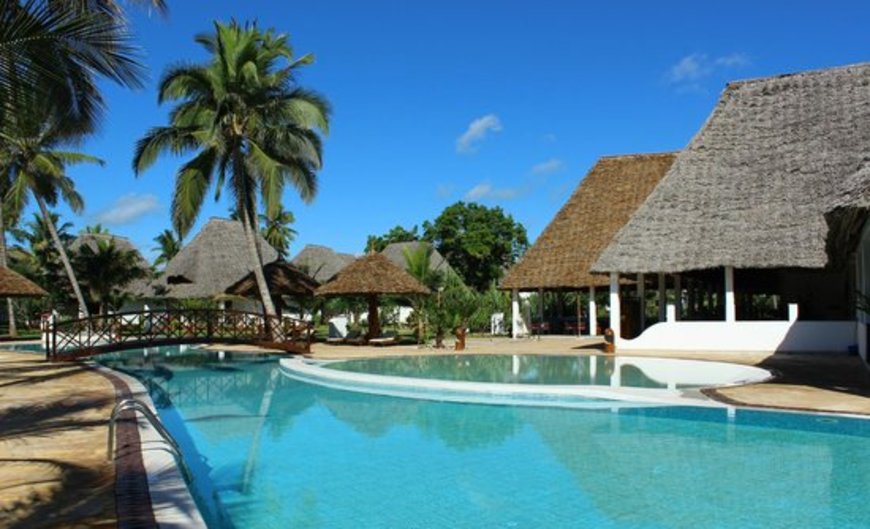 Uroa Bay Beach Resort Hotel