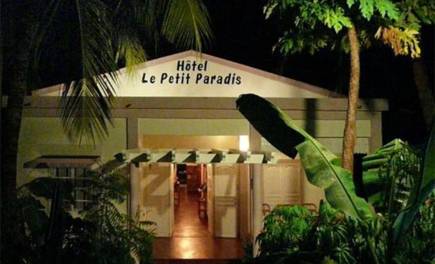 Hotel Le Petit Paradis