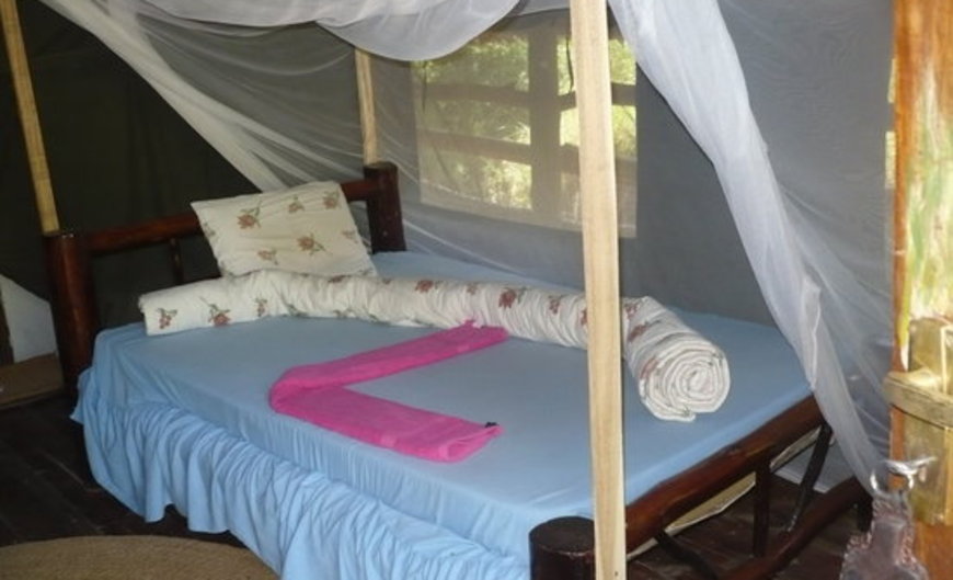 Kiboko Bushcamp Lodge