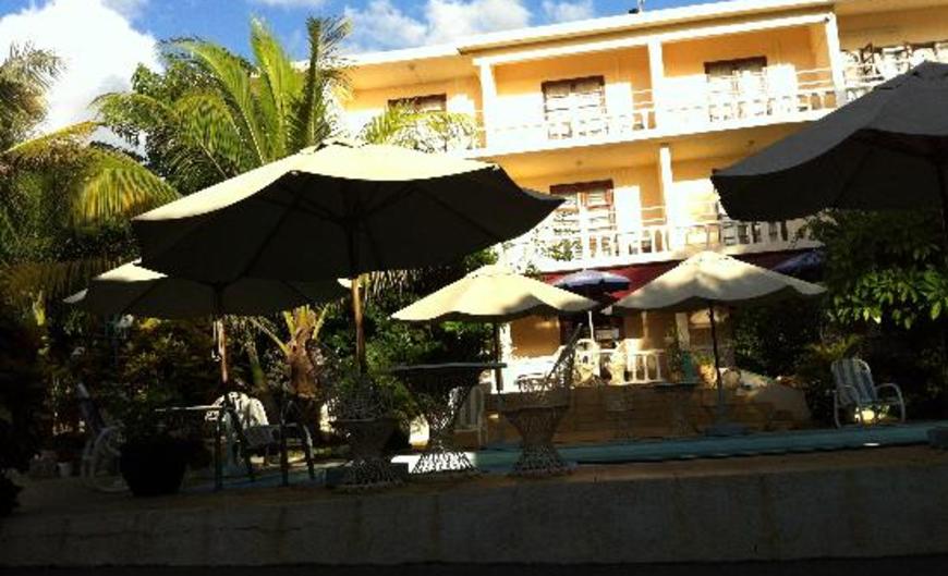 Le Palm Tree Garden Hotel