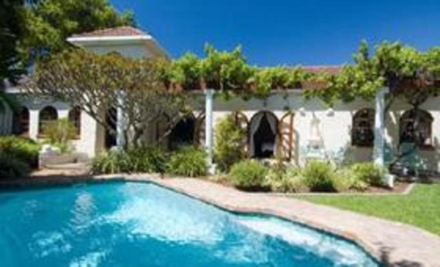 Tiana Guest House