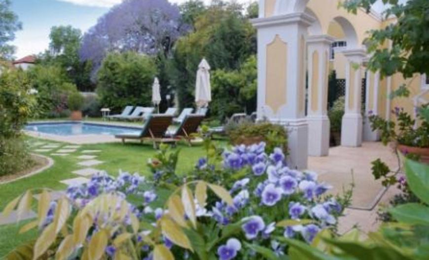 River Manor Boutique Hotel & Spa Guest house