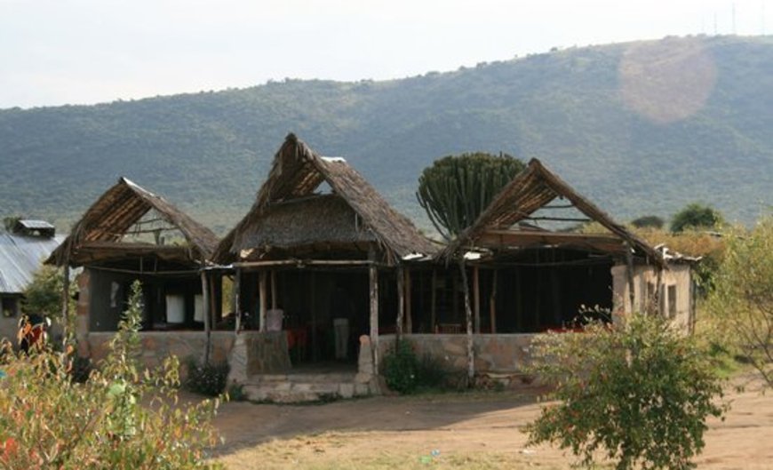 Masai Mara Manyatta Camp Lodge