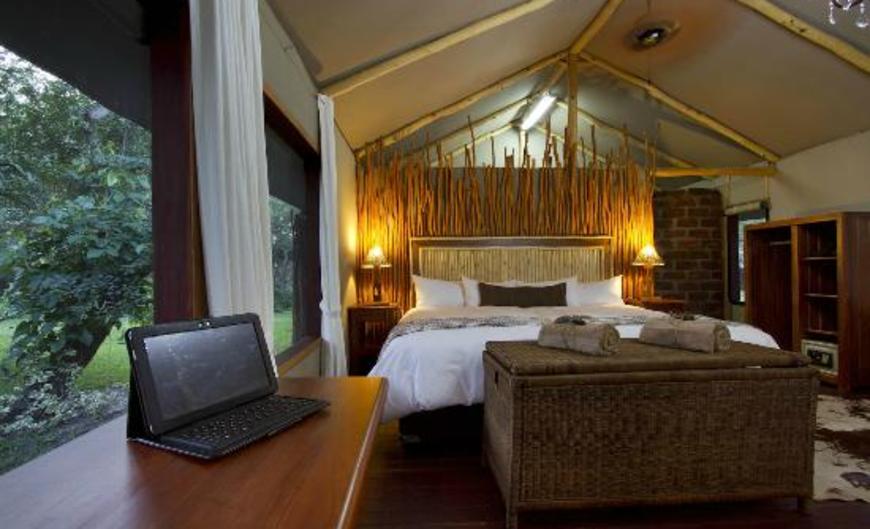 Camp Nkwazi Lodge